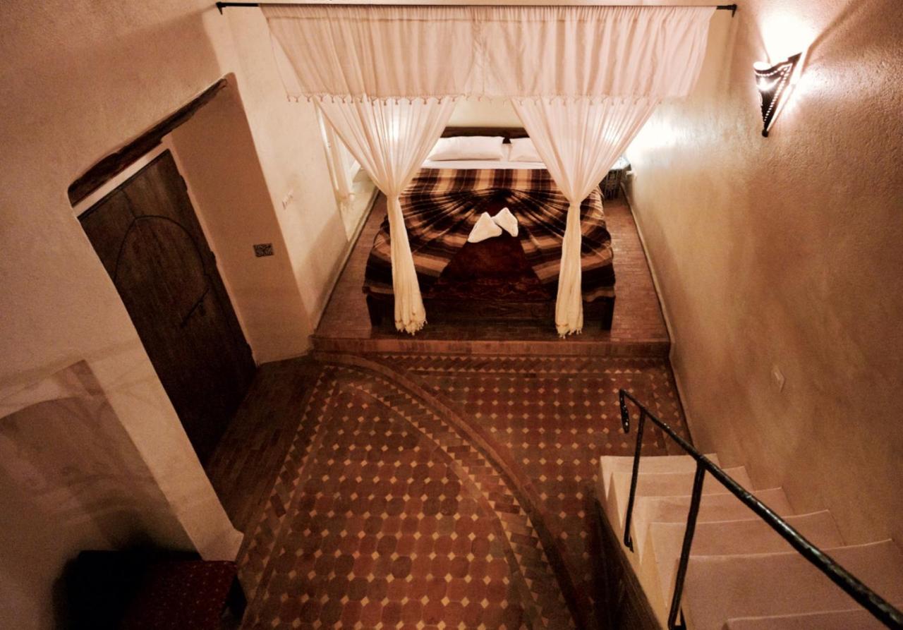 Отель Riad Laylati Эс-Сувейра Экстерьер фото