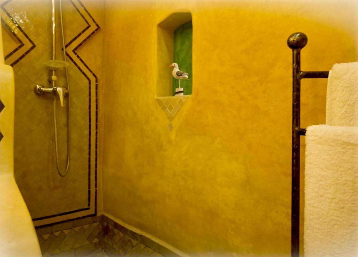 Отель Riad Laylati Эс-Сувейра Экстерьер фото