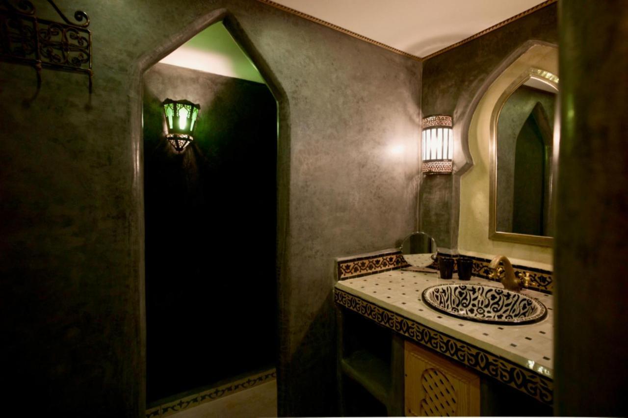 Отель Riad Laylati Эс-Сувейра Экстерьер фото