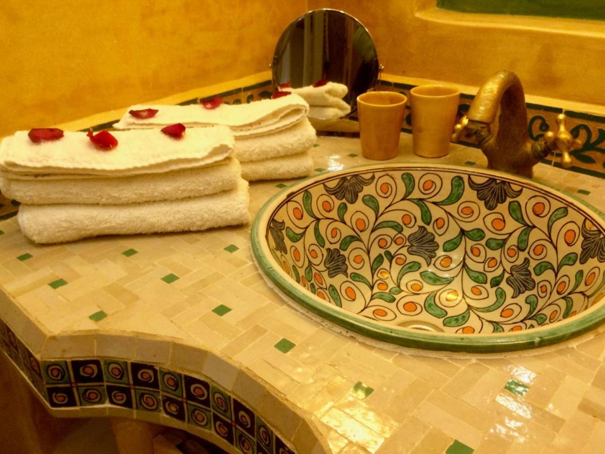 Отель Riad Laylati Эс-Сувейра Экстерьер фото
